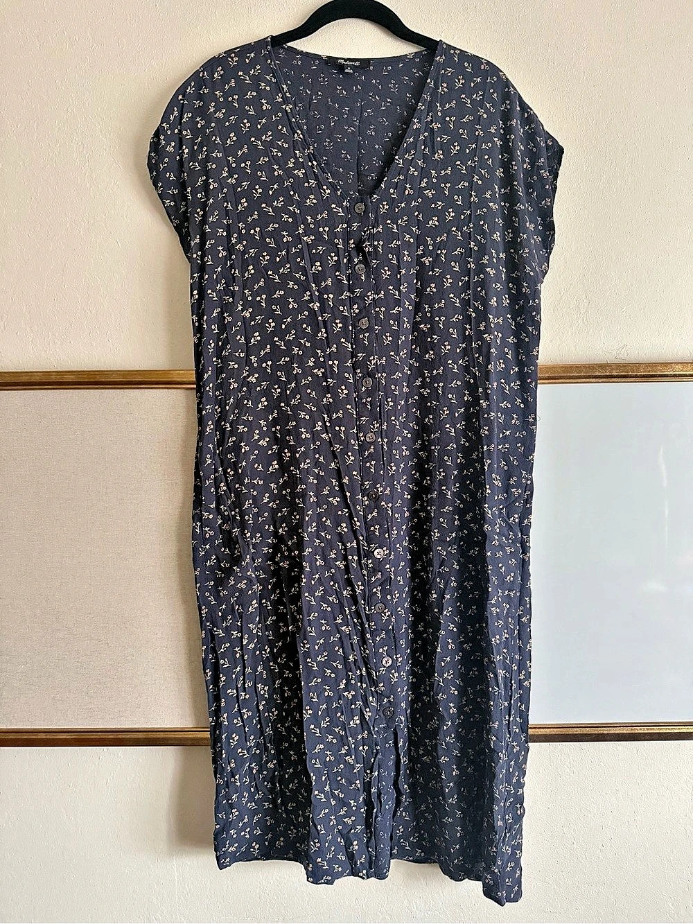 Madewell Button-Front Midi Dress in Floral Midi Dress Blue & Pink Medium